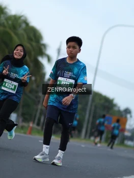Runner Photo 4928275