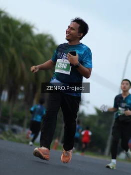 Runner Photo 4928493