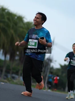 Runner Photo 4928628