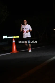 Runner Photo 4928636