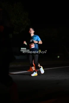 Runner Photo 4928975