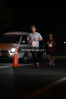 Runner Photo 4929816
