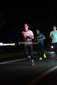 Runner Photo 4932549