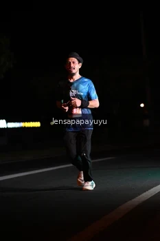 Runner Photo 4932623
