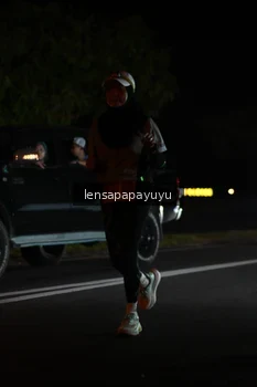 Runner Photo 4932933