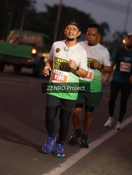 Runner Photo 4933014