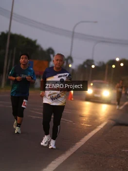 Runner Photo 4933164