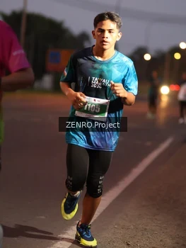 Runner Photo 4933209