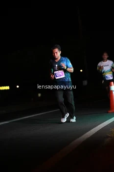Runner Photo 4933299