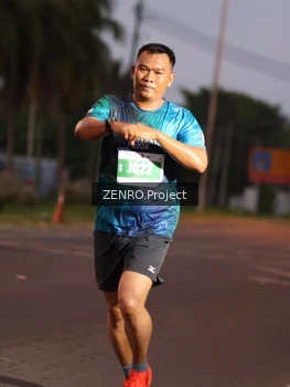 Runner Photo 4933319