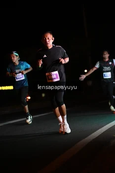 Runner Photo 4933373