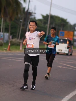 Runner Photo 4933476