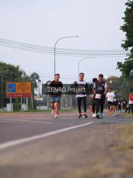 Runner Photo 4933488
