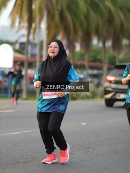 Runner Photo 4933919