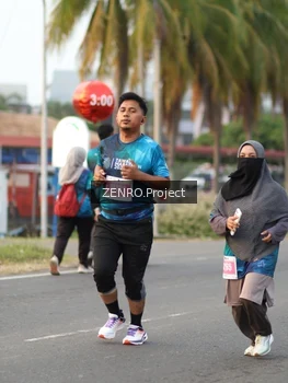 Runner Photo 4934019