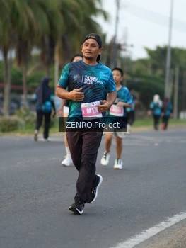 Runner Photo 4934091