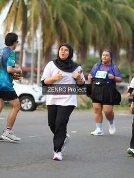 Runner Photo 4934565
