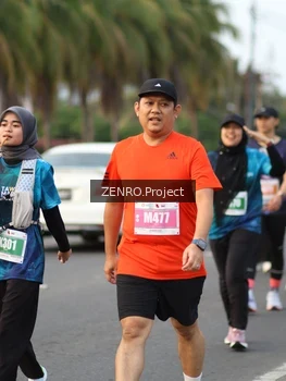 Runner Photo 4935253