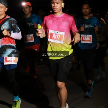 Runner Photo 4935930