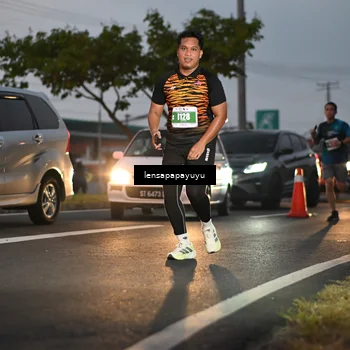 Runner Photo 4939543
