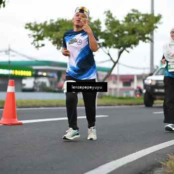 Runner Photo 4942474
