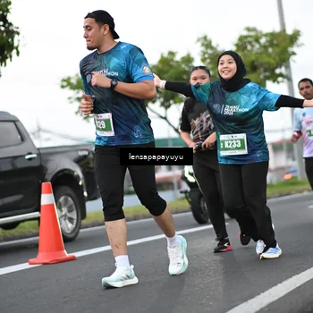 Runner Photo 4942625