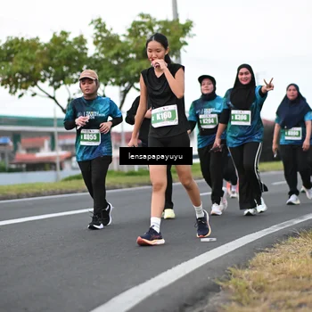 Runner Photo 4942725
