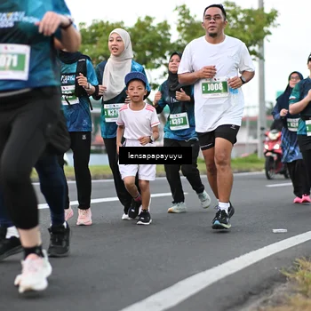 Runner Photo 4943361