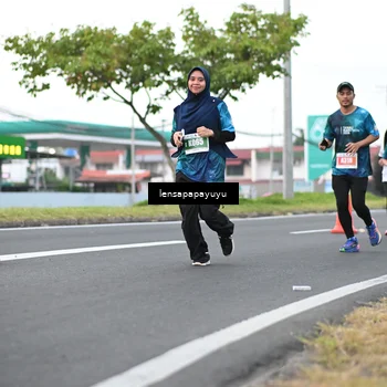 Runner Photo 4943798
