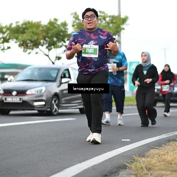 Runner Photo 4943876