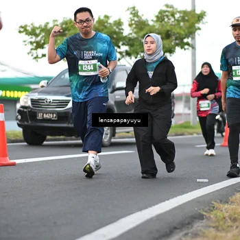 Runner Photo 4943903