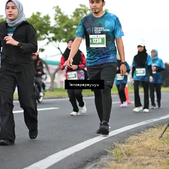 Runner Photo 4943916