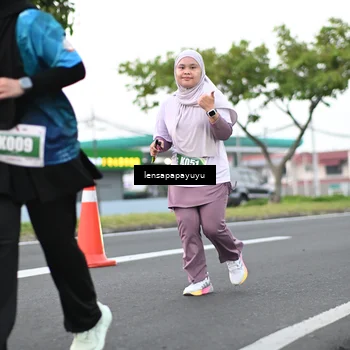 Runner Photo 4944300