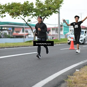 Runner Photo 4945153