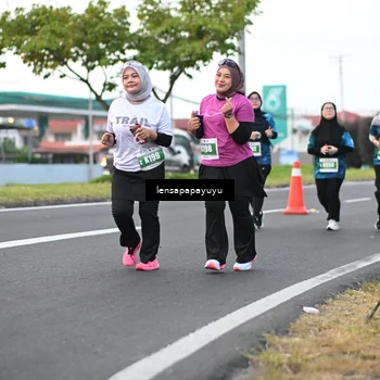 Runner Photo 4945368