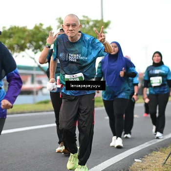 Runner Photo 4945669