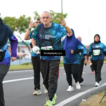 Runner Photo 4945684