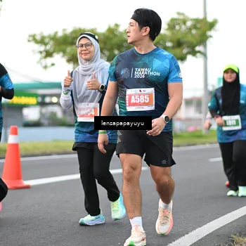 Runner Photo 4945719