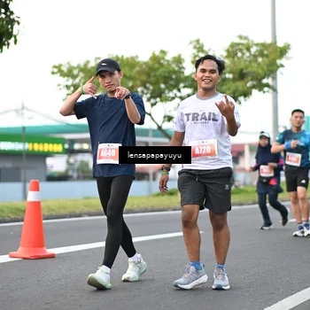 Runner Photo 4945735