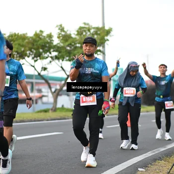 Runner Photo 4945915