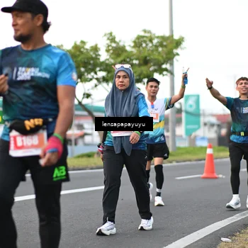 Runner Photo 4945935