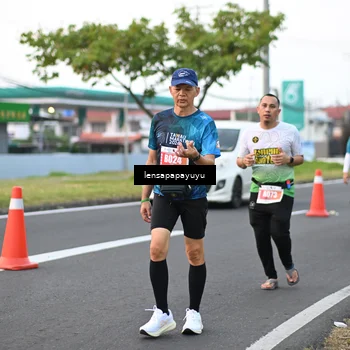 Runner Photo 4946084