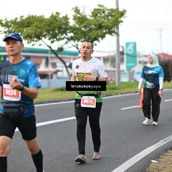 Runner Photo 4946093