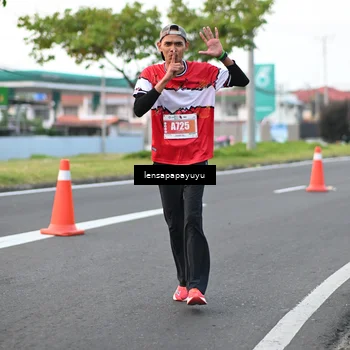 Runner Photo 4946196