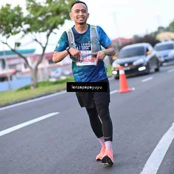 Runner Photo 4946672