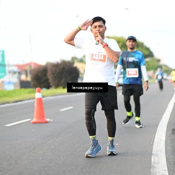 Runner Photo 4947059