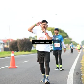 Runner Photo 4947061