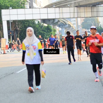 Runner Photo 4949974