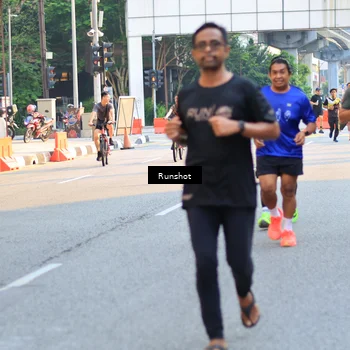 Runner Photo 4949996