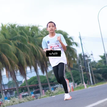 Runner Photo 4956459